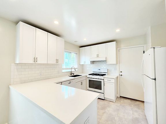5th image of 1670 Palm Ave #1670