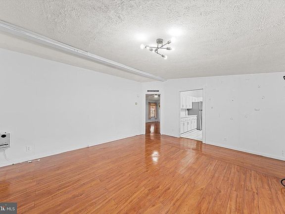 5th image of 25997 Butler Branch Rd