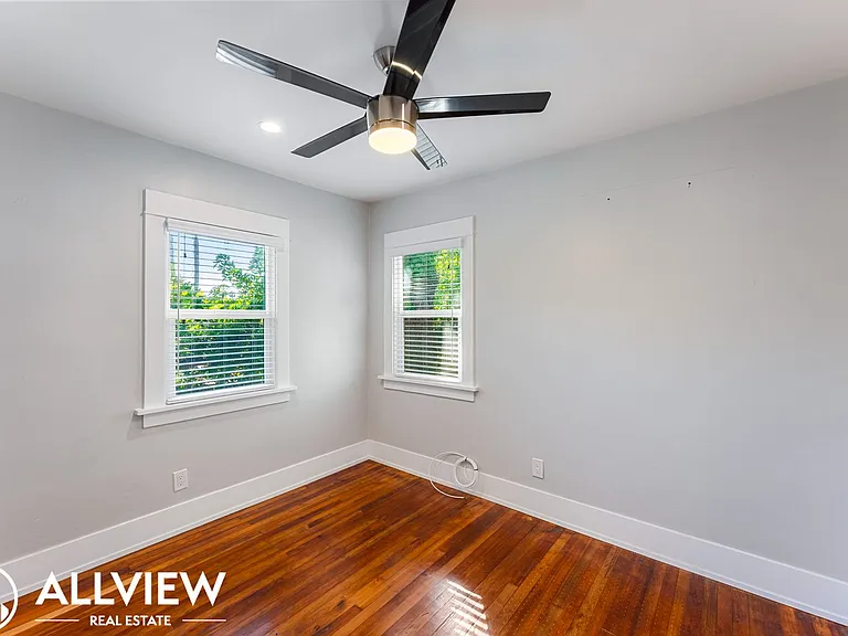 2474 Santa Ana Ave — Photo 18