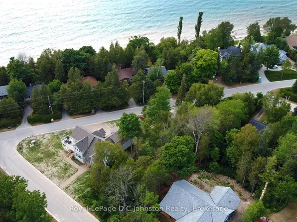 9 Hemlock St, Saugeen Shores, ON N0H 2L0