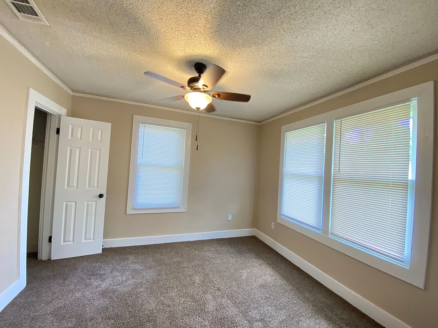 1800 W Long 17th St — Photo 2
