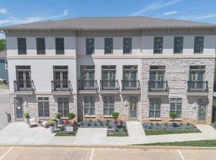 1542 S Piazza Dr, Bloomington, IN 47401