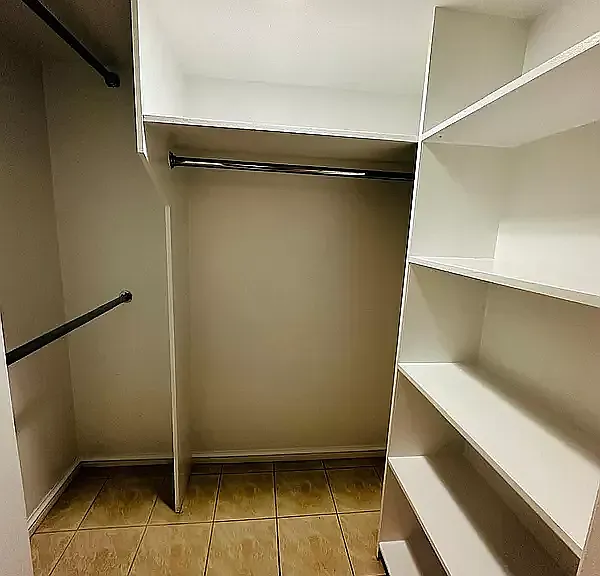 327 W 21st St #1R — Photo 9