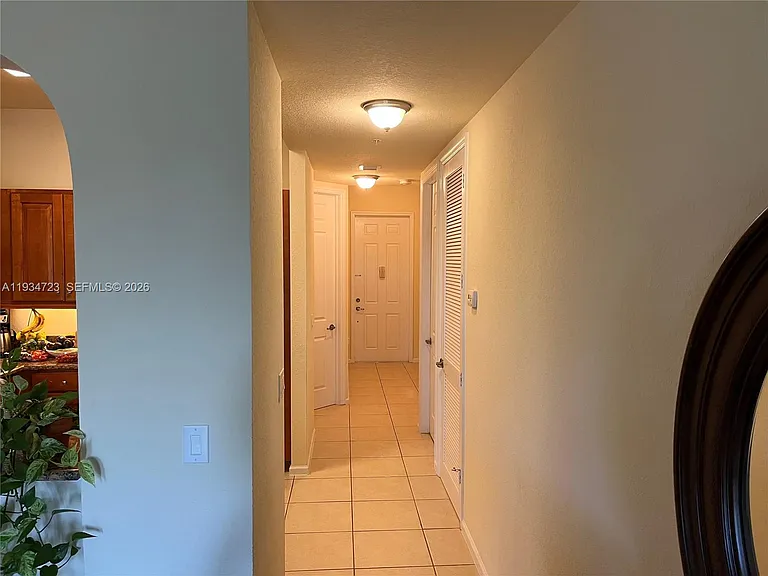 3500 Oaks Clubhouse Dr #308 — Photo 10