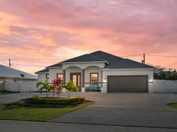 2662 SW Import Drive, Port St Lucie, FL 34987