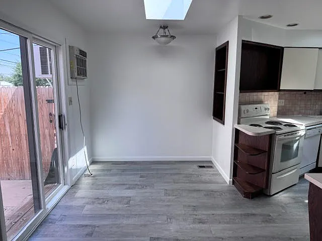 925 19th Ave #925 — Photo 13