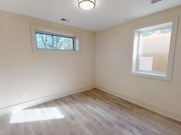 917 Sheridan St NW #3B — Photo 4