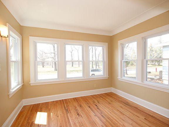 3rd image of 2650 Vincent Ave N