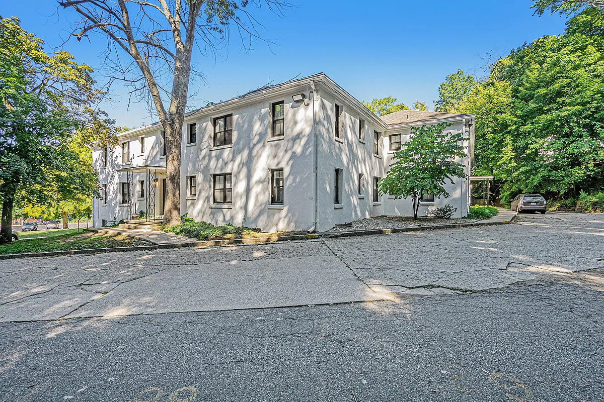 Building Photo - Westnedge Hills Apts