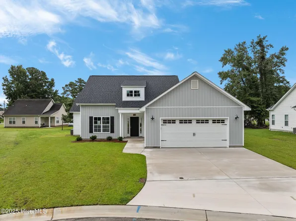 428 Pepperbush Court, Ayden, NC 28513