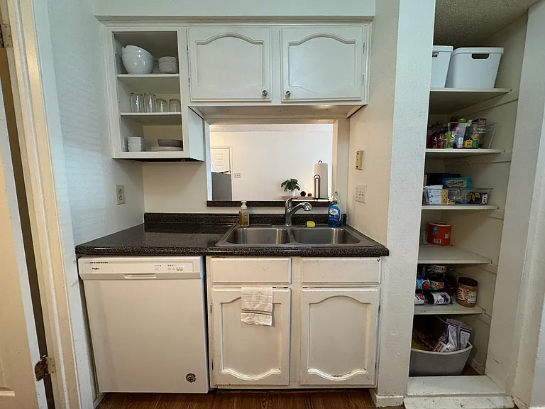 3202 Cougar Trl #C — Photo 18