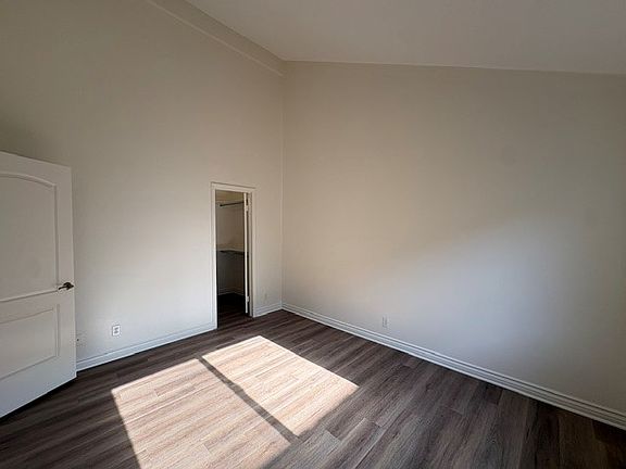 4th image of 2907 E Spaulding St APT 307
