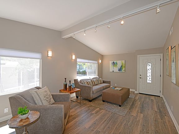 3rd image of 84 Sherwood Dr