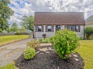29 Lester St, Chicopee, MA 01020