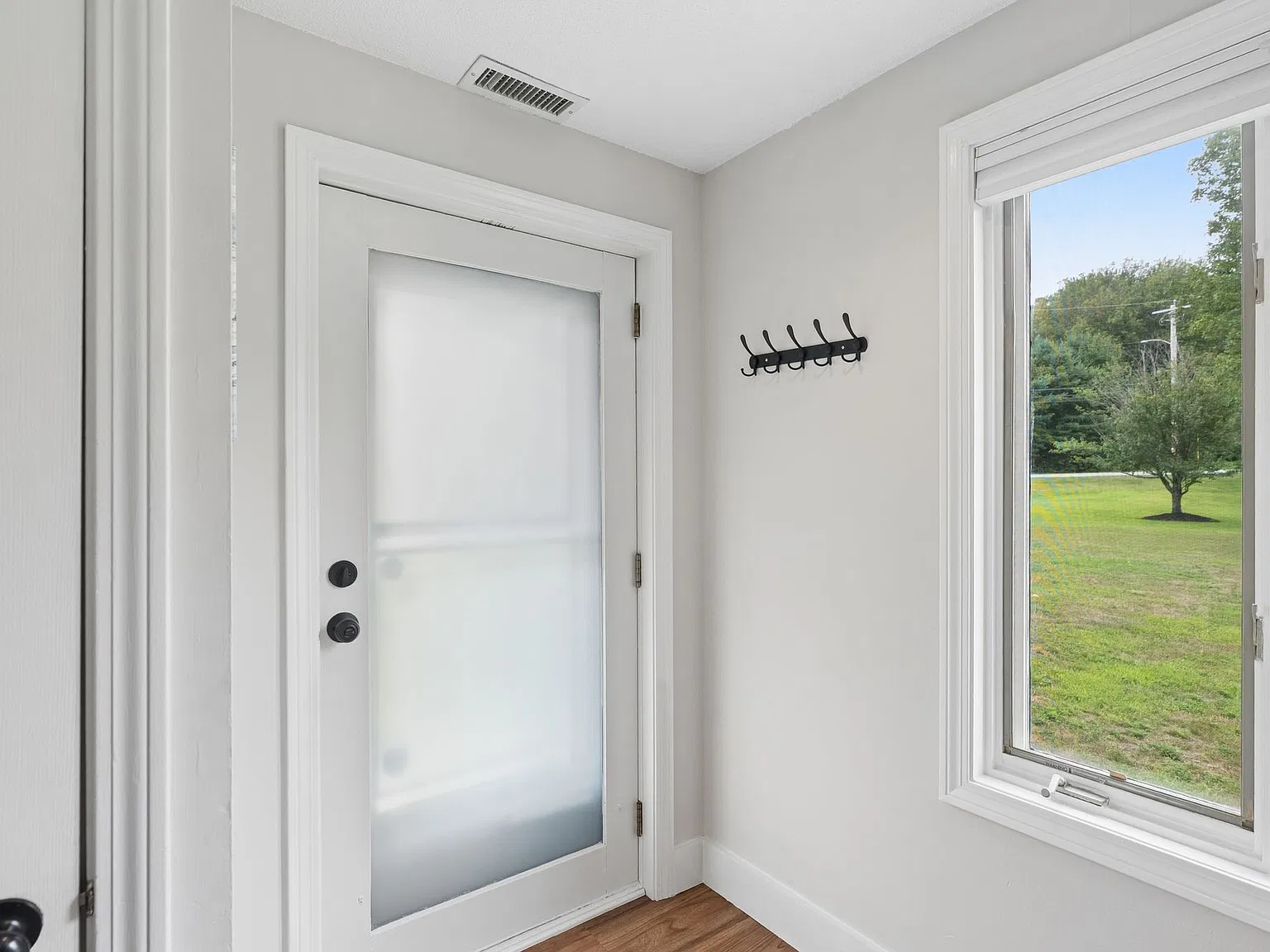 2 bed, 1.5 bath, 944 sqft, $2,550 — Photo 4