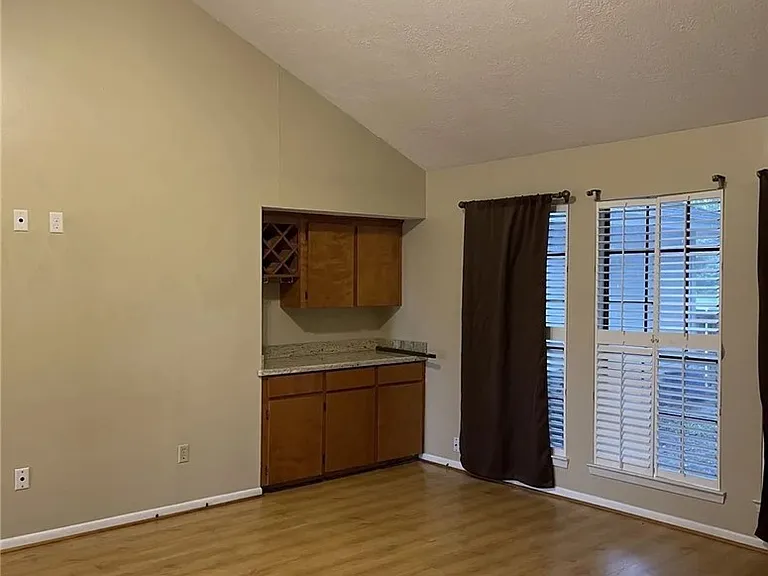 4713 Pembrook Ln — Photo 3