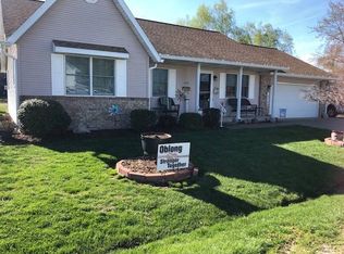 602 N Harrison St, Oblong, IL 62449
