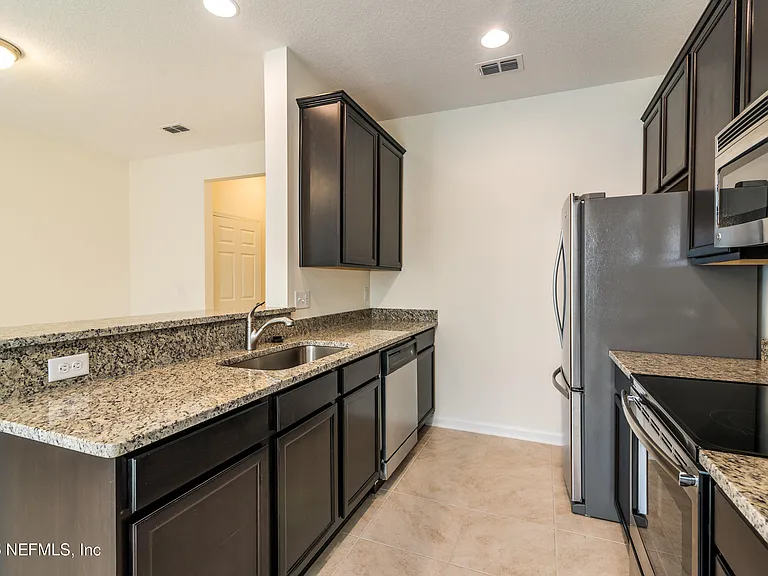 129 Moultrie Village Ln — Photo 8