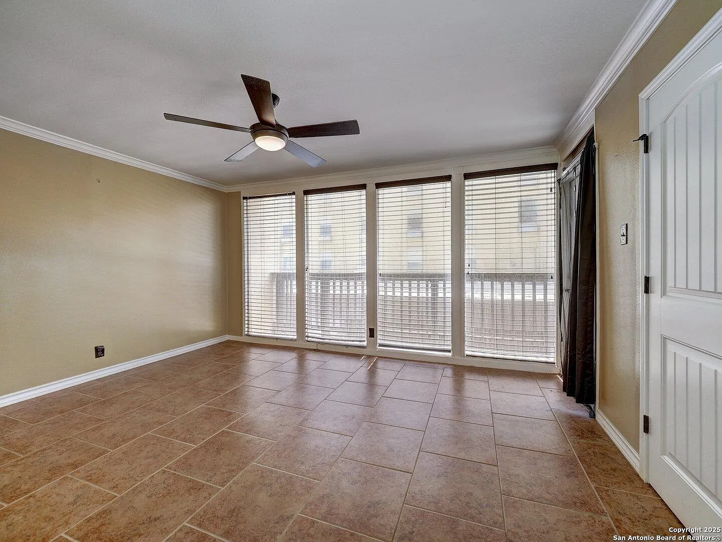 3 bed, 2.0 bath, 1406 sqft, $2,995 — Photo 4
