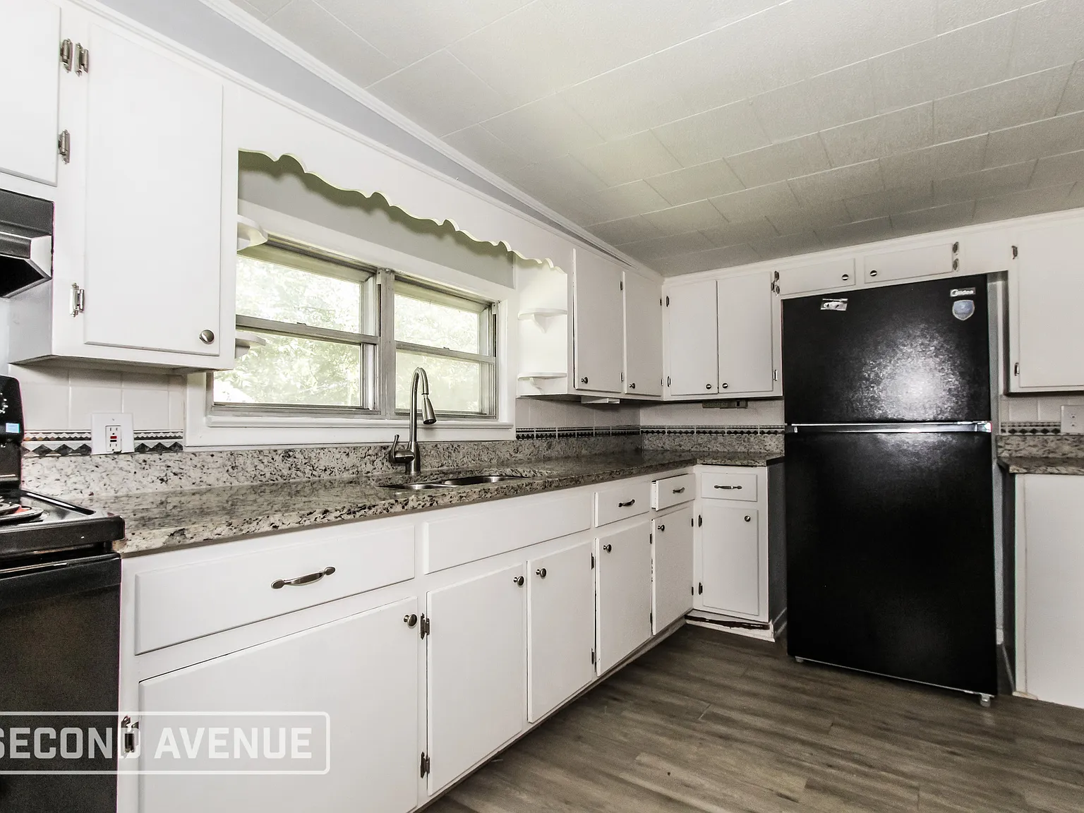 3 bed, 2.0 bath, 1120 sqft, $1,225 — Photo 3