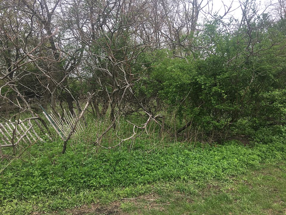 2nd image of 355 Rocky Point Rd