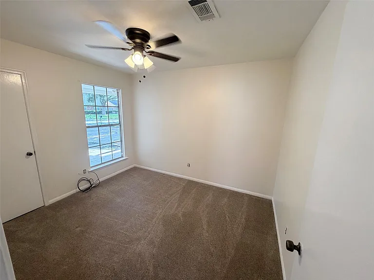 2220 Ripple Creek Dr — Photo 9