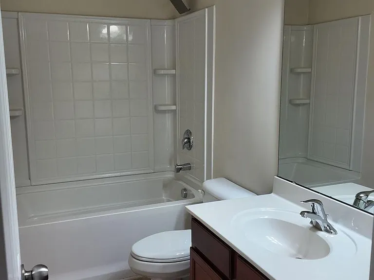 1113 Garden Square Ln — Photo 25