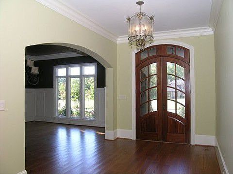 Entry Hall/Dining Room