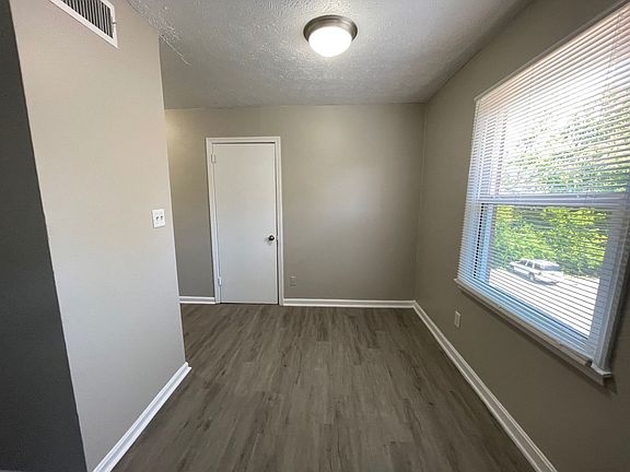 4th image of 1029 Cross Keys Rd APT 15