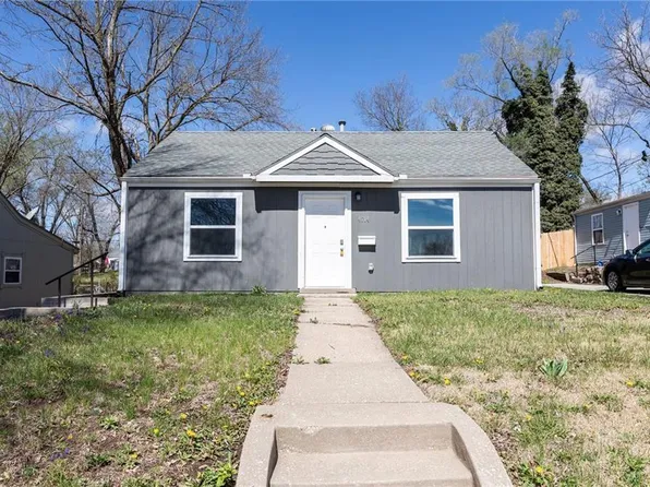 4714 Shawnee Dr, Kansas City, KS 66106