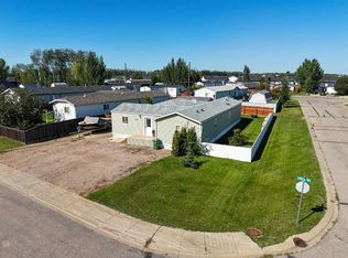 11002 S 102nd Ave, Mackenzie County, AB T0H 2H0