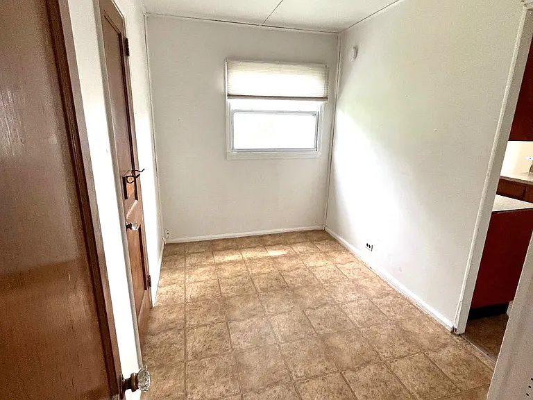 1620 Melrose Dr — Photo 12