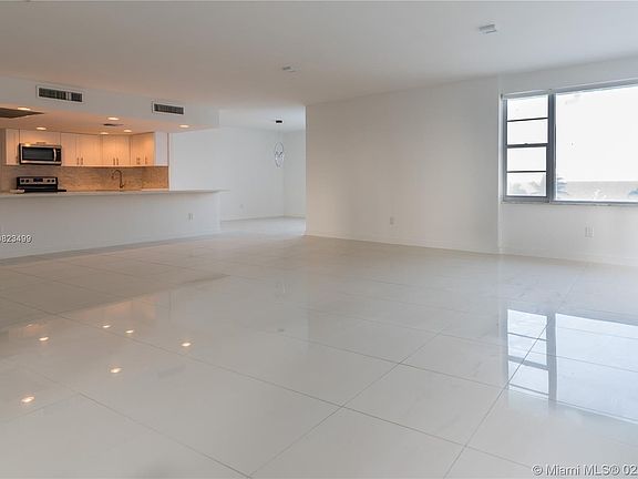 5th image of 5255 Collins Ave APT 3D