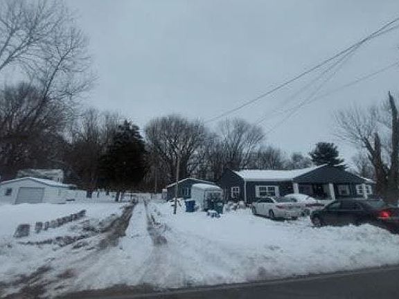 3rd image of 1125 S Morgantown Rd