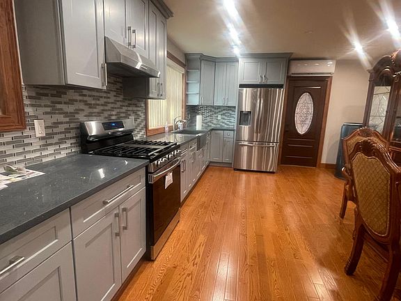 3rd image of 2432 Bouck Ave #2