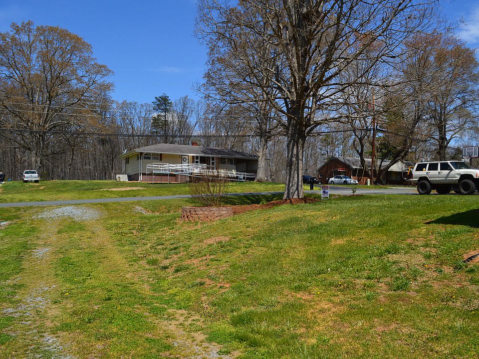 1st image of 416 Oakwood Dr