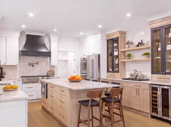 5 Bradford Rd, Natick, MA 01760