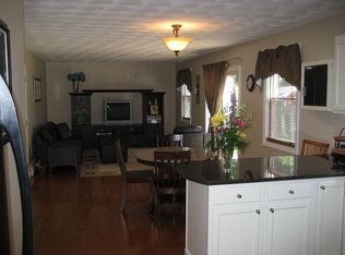 45 Conanicus Rd, Narragansett, RI 02882