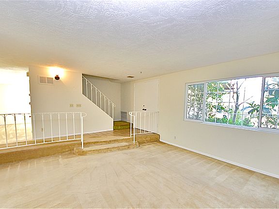 3rd image of 2450 San Jacinto Dr
