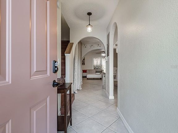 2nd image of 105 114th Ave N #105