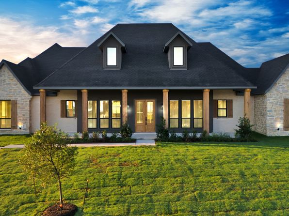 880 San Saba E, Midlothian, TX 76065