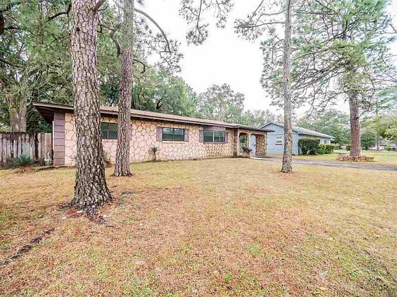 2nd image of 705 Boxwood Dr