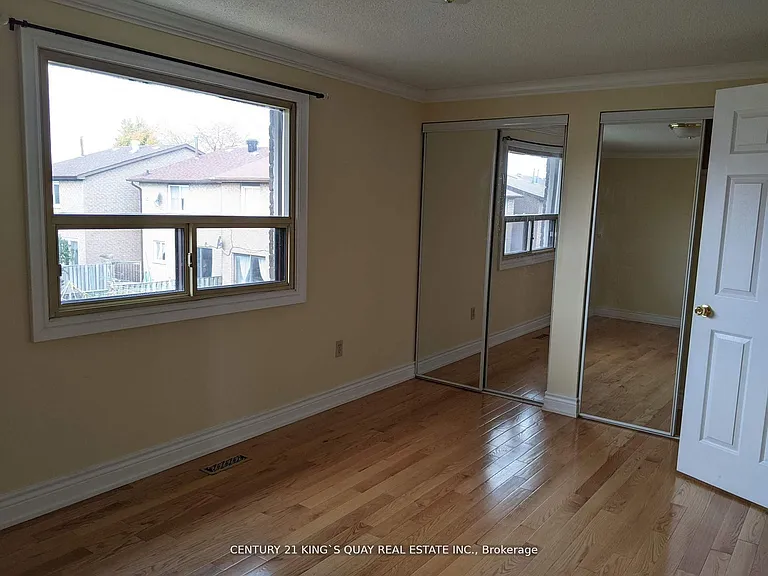 90 Appleby Cres #UL — Photo 20