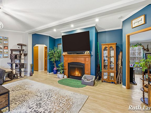 4th image of 17066 Amber Way NE