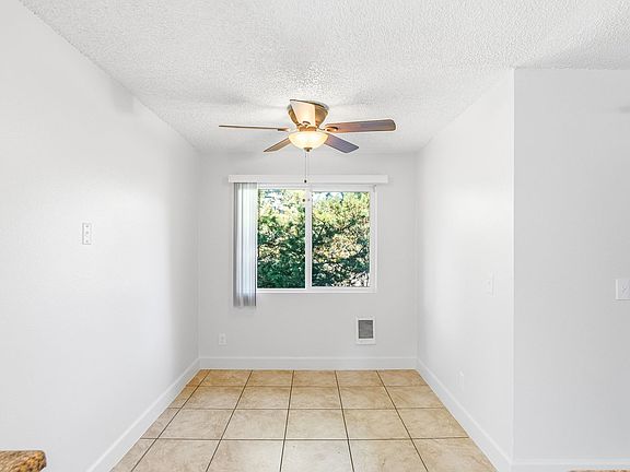 3rd image of 155 NE Kane Dr #2