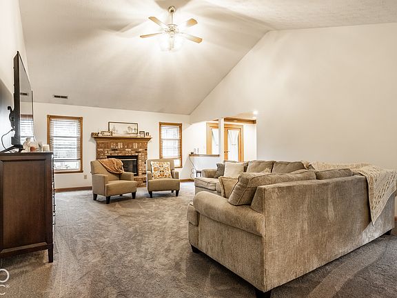 3rd image of 8316 Hunters Meadow Way