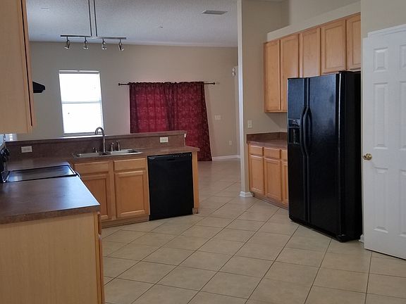 3rd image of 1763 Hawkins Cove Dr E