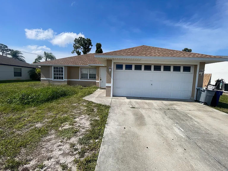 8259 Caloosa Rd — Photo 2