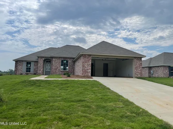 552 Fairway Ave, Byram, MS 39272