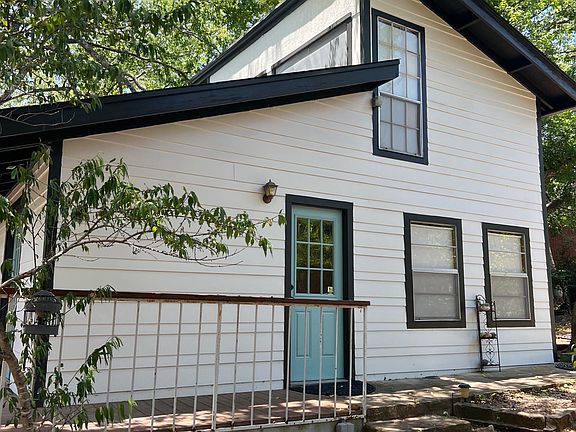2nd image of 13823 Guesthouse Dm